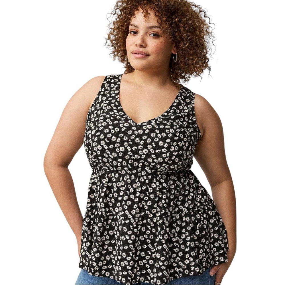 Torrid Challis Lace Up Back Tiered Top - Cutie Daisy Ditsy Floral, 00 M L 10 NWT